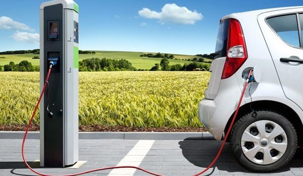 MOCIÓN SOLICITANDO REVISIÓN DE LA REGLAMENTACIÓN MUNICIPAL EN MATERIA DE MOVILIDAD Y SEGURIDAD VIAL Y SOLICITAR PROYECTOS DE RECARGA PARA VEHICULOS ELECTRICOS Y SERVICIO DE ALQUILER DE BICICLETAS ELECTRICAS