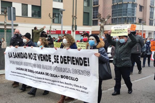 LAGUNA RECLAMÓ EN LA CALLE UNA MEJORA EN LA ATENCIÓN DE SU CENTRO DE SALUD