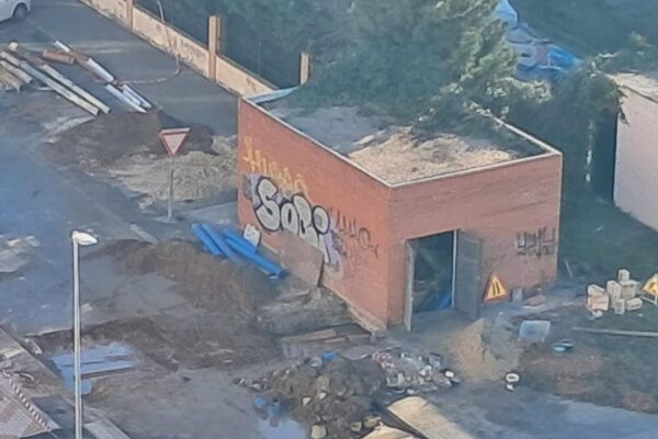 PROPONEMOS MEDIDAS URGENTES PARA DAR SOLUCIÓN A LAS MÁS DE 1480 VIVIENDAS DEL BARRIO DE TORRELAGO, ALUMNOS DEL COLEGIO PÚBLICO MIGUEL HERNÁNDEZ Y LOS COMERCIOS DE LA ZONA AFECTADOS POR UNA AVERÍA Y QUE LLEVAN 4 DÍAS SIN AGUA