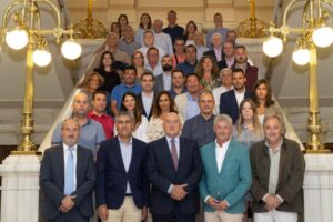 MOCIÓN QUE PRESENTA EL GRUPO MUNICIPAL SOCIALISTA PARA INSTAR AL AYUNTAMIENTO DE VALLADOLID QUE GARANTICE LA CONTINUIDAD DE LA PRESTACIÓN DEL SERVICIO DE RECOGIDA DE RESIDUOS MEDIANTE GESTIÓN PUBLICA Y DIRECTA
