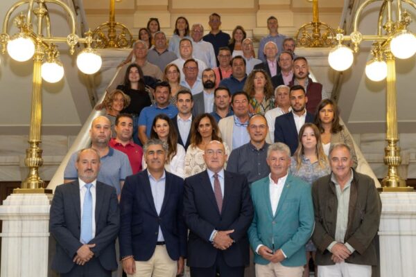 MOCIÓN QUE PRESENTA EL GRUPO MUNICIPAL SOCIALISTA PARA INSTAR AL AYUNTAMIENTO DE VALLADOLID QUE GARANTICE LA CONTINUIDAD DE LA PRESTACIÓN DEL SERVICIO DE RECOGIDA DE RESIDUOS MEDIANTE GESTIÓN PUBLICA Y DIRECTA
